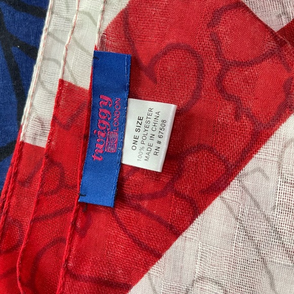 Twiggy- London large scarf. Brand New - Picture 10 of 10